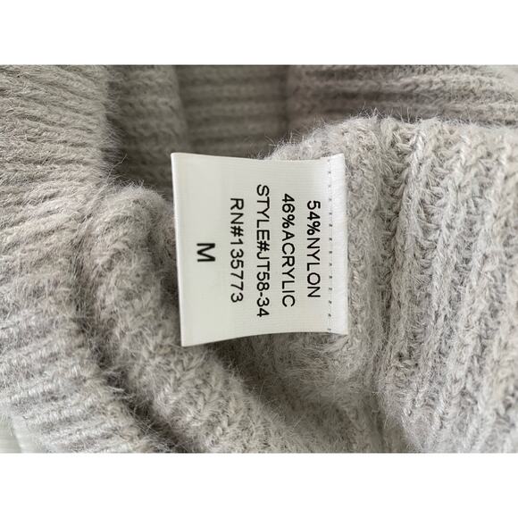 OLIVACEOUS Gray Knit Sweater Sz M - Picture 7 of 7